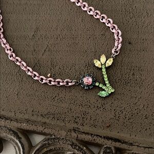 Chic Floral Necklace with Pink and Green Accents